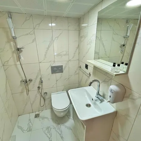 Apart Otel Eymen *